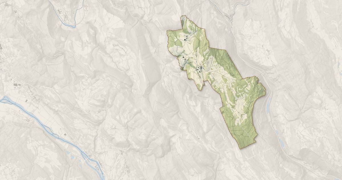 Portrait cartographique de Arandas : relief, eau, forêts, bâti et voies, calculés à partir des données de l'IGN