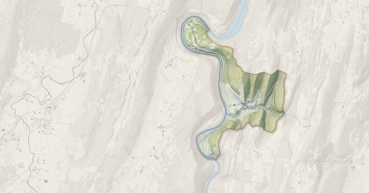 Portrait cartographique de Bolozon : relief, eau, forêts, bâti et voies, calculés à partir des données de l'IGN