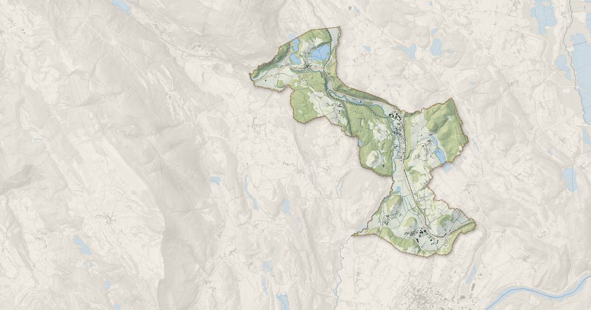 Portrait cartographique de Chazey-Bons : relief, eau, forêts, bâti et voies, calculés à partir des données de l'IGN