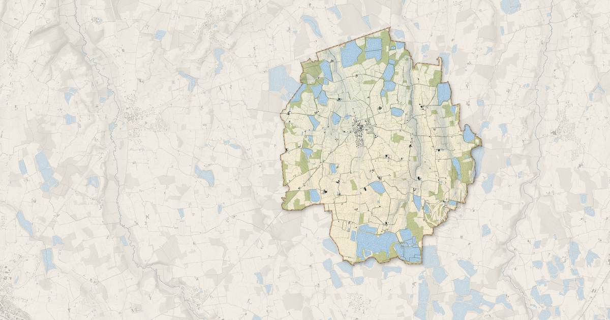 Portrait cartographique de Condeissiat : relief, eau, forêts, bâti et voies, calculés à partir des données de l'IGN