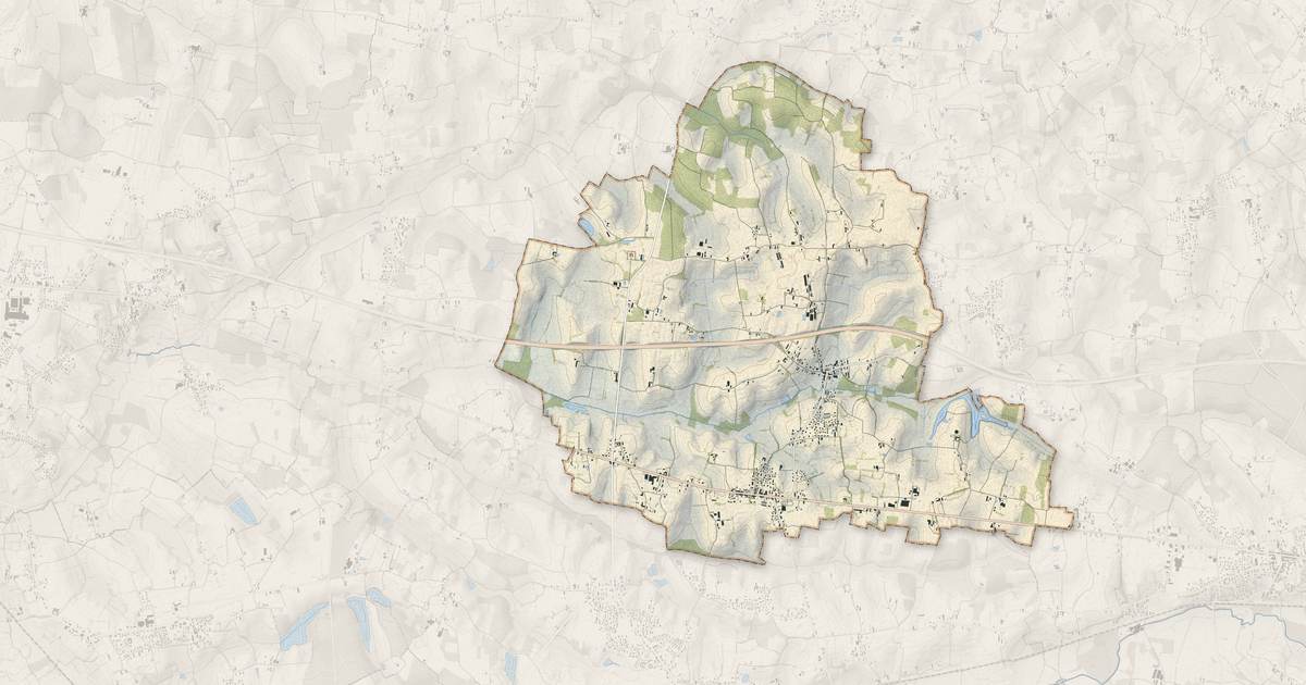 Portrait cartographique de Confrançon : relief, eau, forêts, bâti et voies, calculés à partir des données de l'IGN