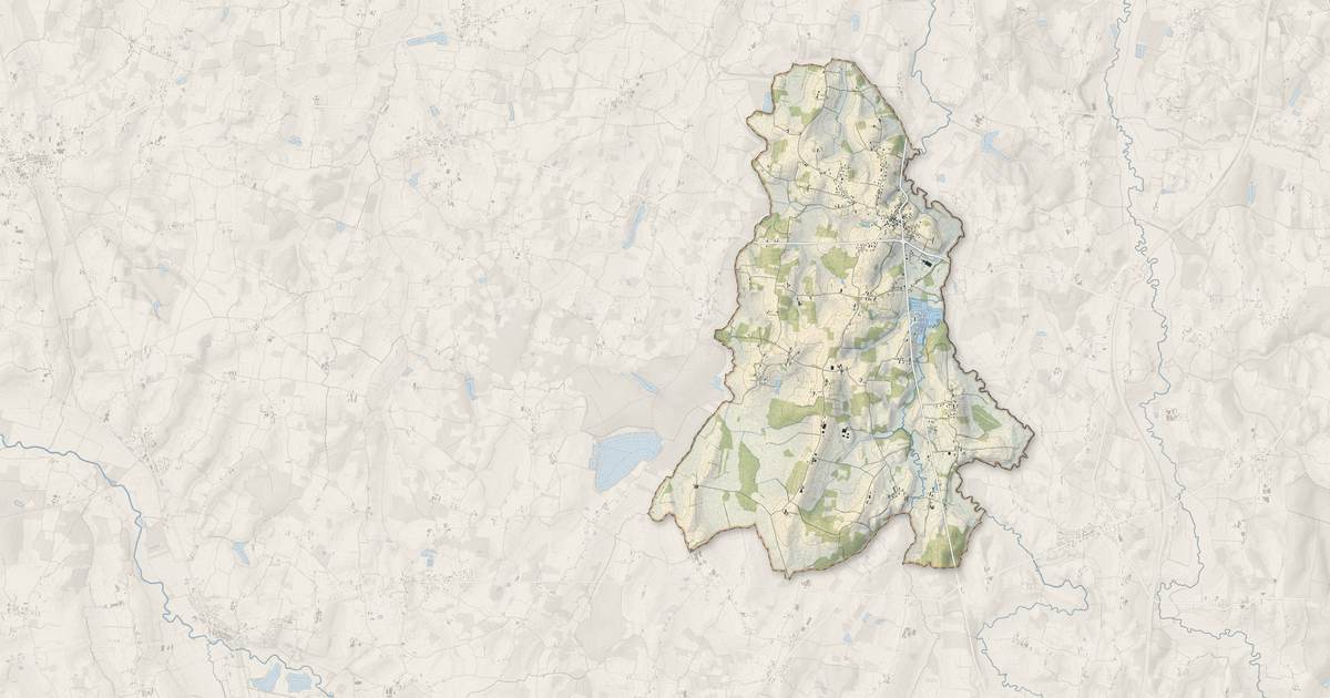 Portrait cartographique de Cormoz : relief, eau, forêts, bâti et voies, calculés à partir des données de l'IGN