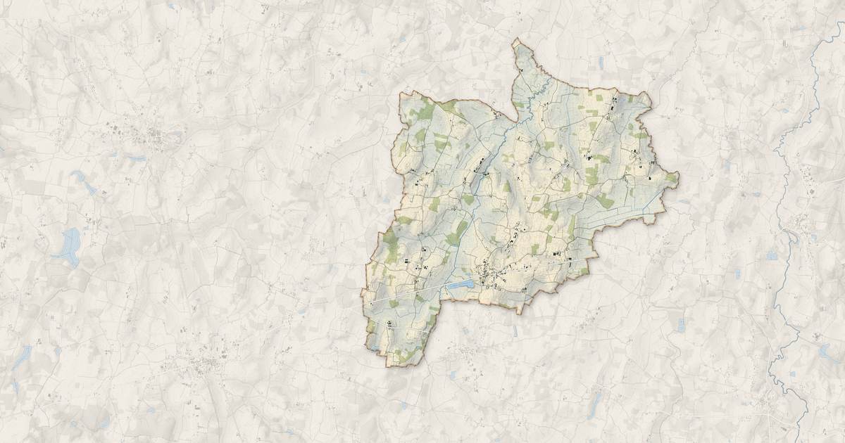 Portrait cartographique de Curciat-Dongalon : relief, eau, forêts, bâti et voies, calculés à partir des données de l'IGN
