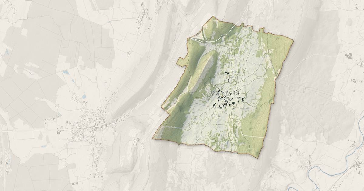 Portrait cartographique de Drom : relief, eau, forêts, bâti et voies, calculés à partir des données de l'IGN