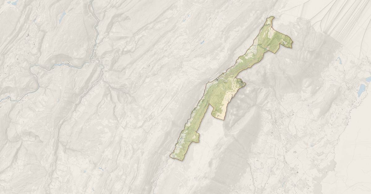 Portrait cartographique de Mijoux : relief, eau, forêts, bâti et voies, calculés à partir des données de l'IGN