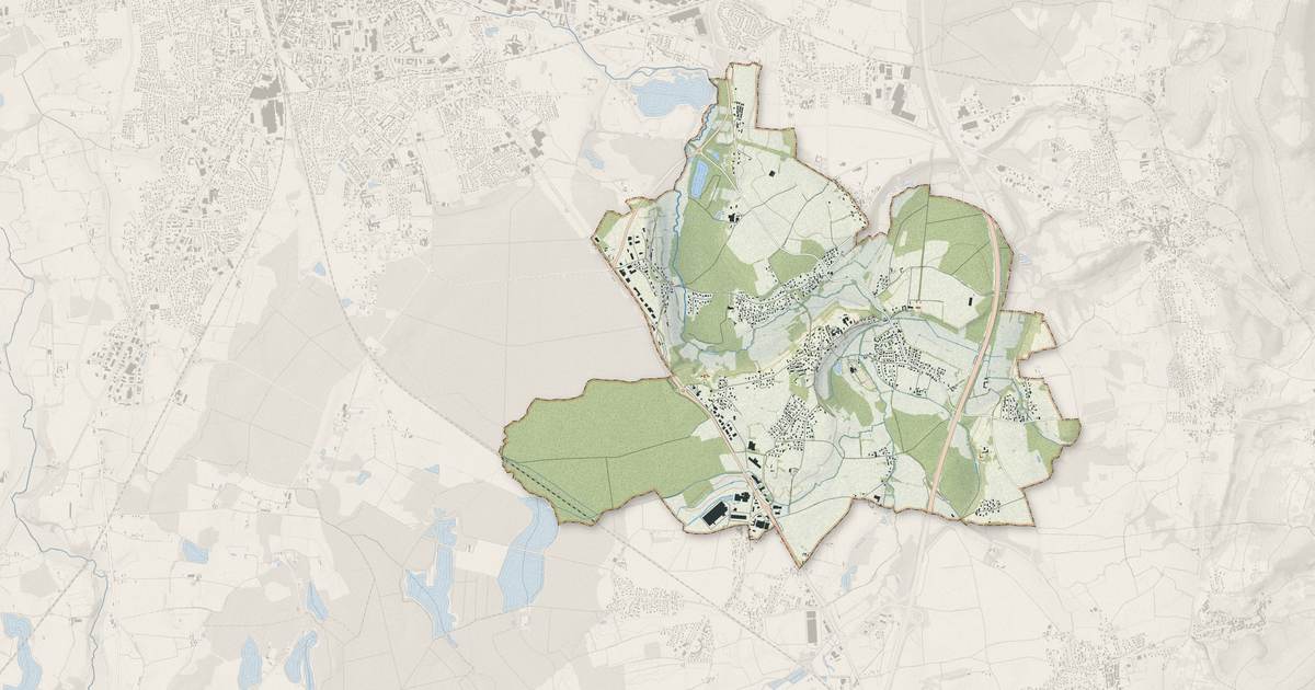Portrait cartographique de Montagnat : relief, eau, forêts, bâti et voies, calculés à partir des données de l'IGN