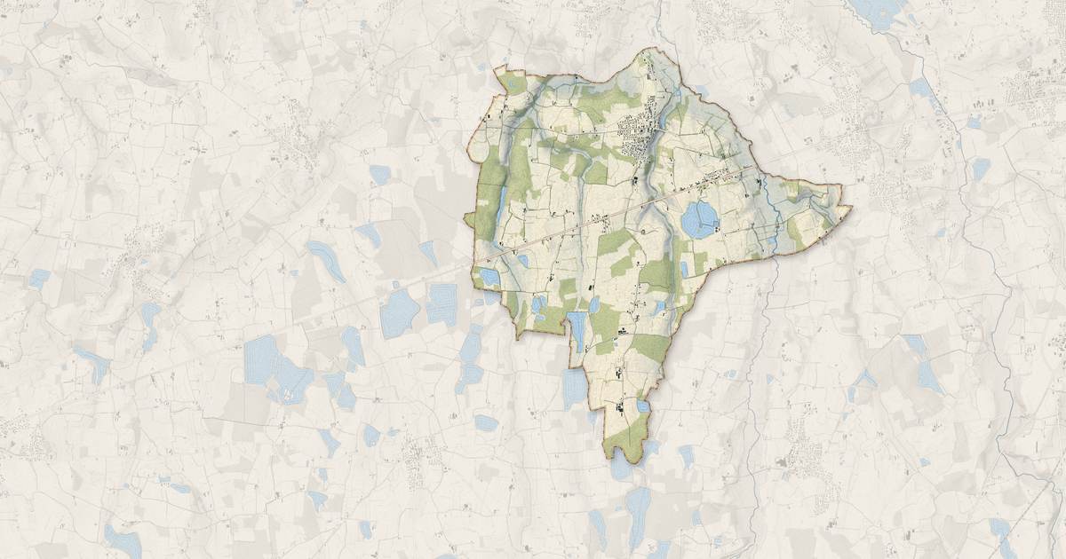 Portrait cartographique de Montracol : relief, eau, forêts, bâti et voies, calculés à partir des données de l'IGN