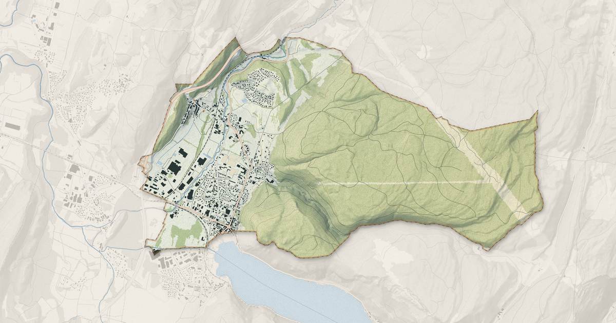 Portrait cartographique de Montréal-la-Cluse : relief, eau, forêts, bâti et voies, calculés à partir des données de l'IGN