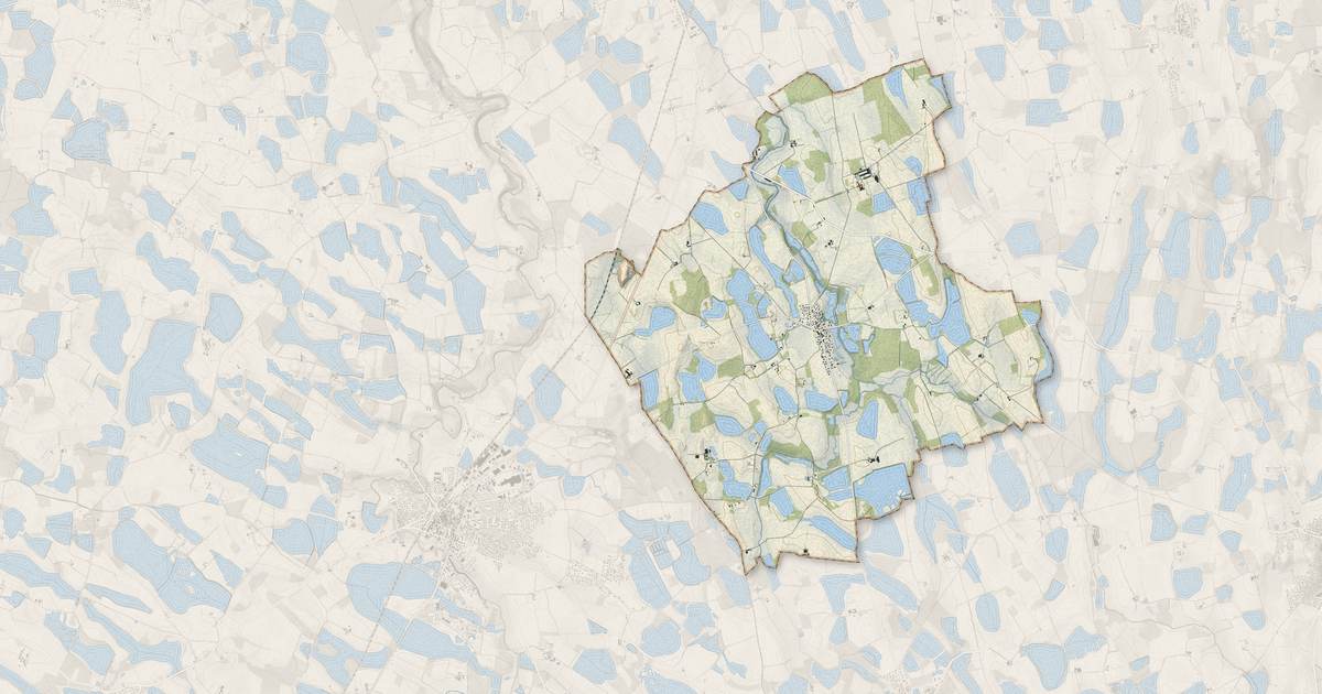 Portrait cartographique de Le Plantay : relief, eau, forêts, bâti et voies, calculés à partir des données de l'IGN