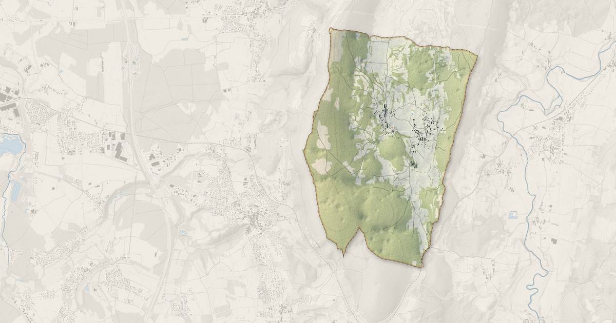 Portrait cartographique de Ramasse : relief, eau, forêts, bâti et voies, calculés à partir des données de l'IGN