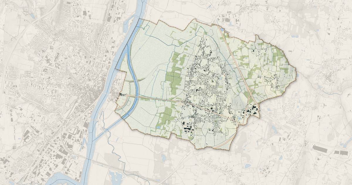 Portrait cartographique de Replonges : relief, eau, forêts, bâti et voies, calculés à partir des données de l'IGN