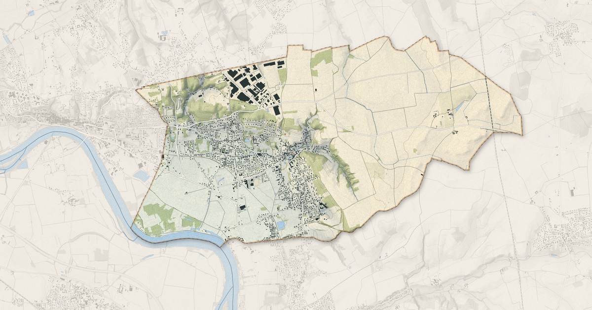 Portrait cartographique de Reyrieux : relief, eau, forêts, bâti et voies, calculés à partir des données de l'IGN