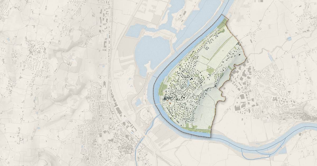 Portrait cartographique de Saint-Bernard : relief, eau, forêts, bâti et voies, calculés à partir des données de l'IGN