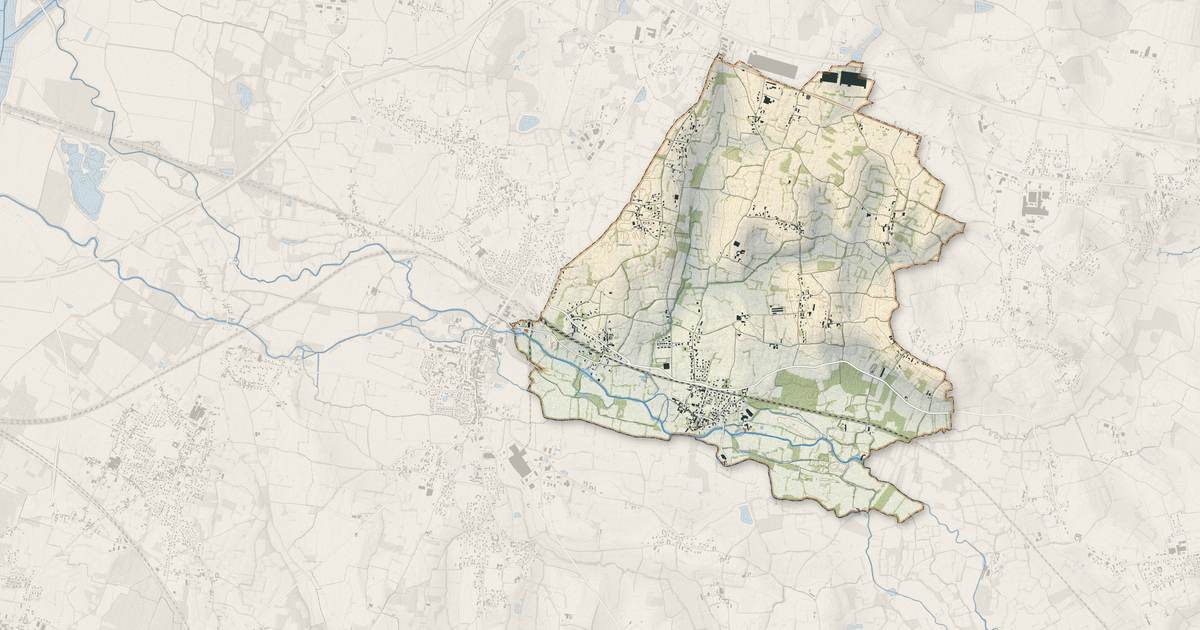 Portrait cartographique de Saint-Jean-sur-Veyle : relief, eau, forêts, bâti et voies, calculés à partir des données de l'IGN