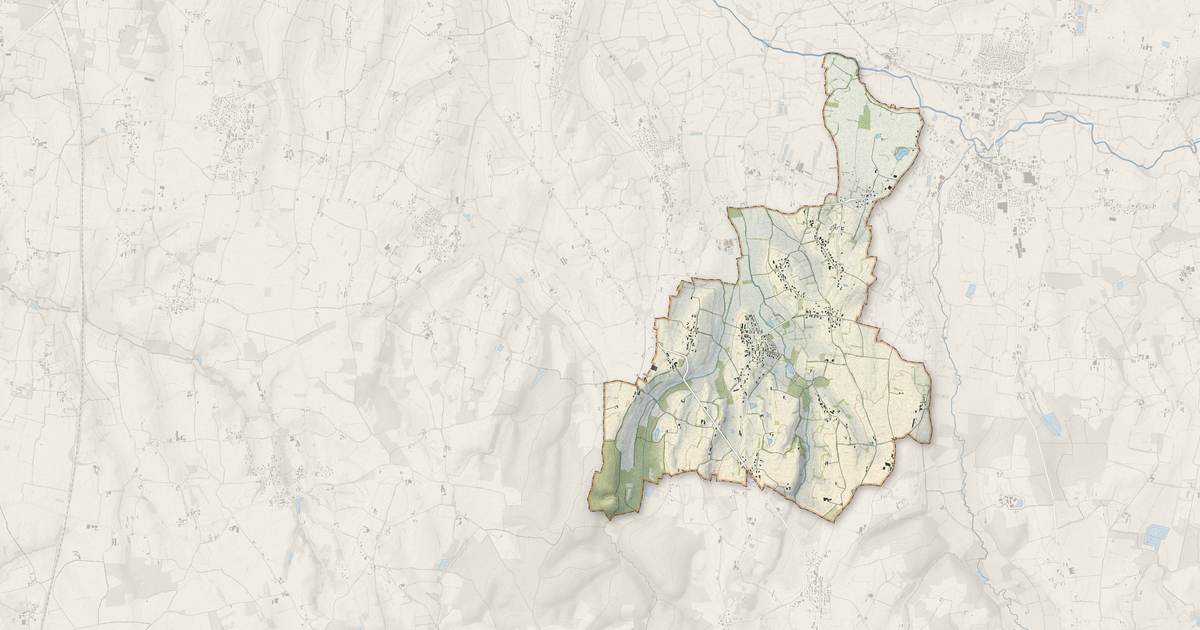 Portrait cartographique de Saint-Julien-sur-Veyle : relief, eau, forêts, bâti et voies, calculés à partir des données de l'IGN