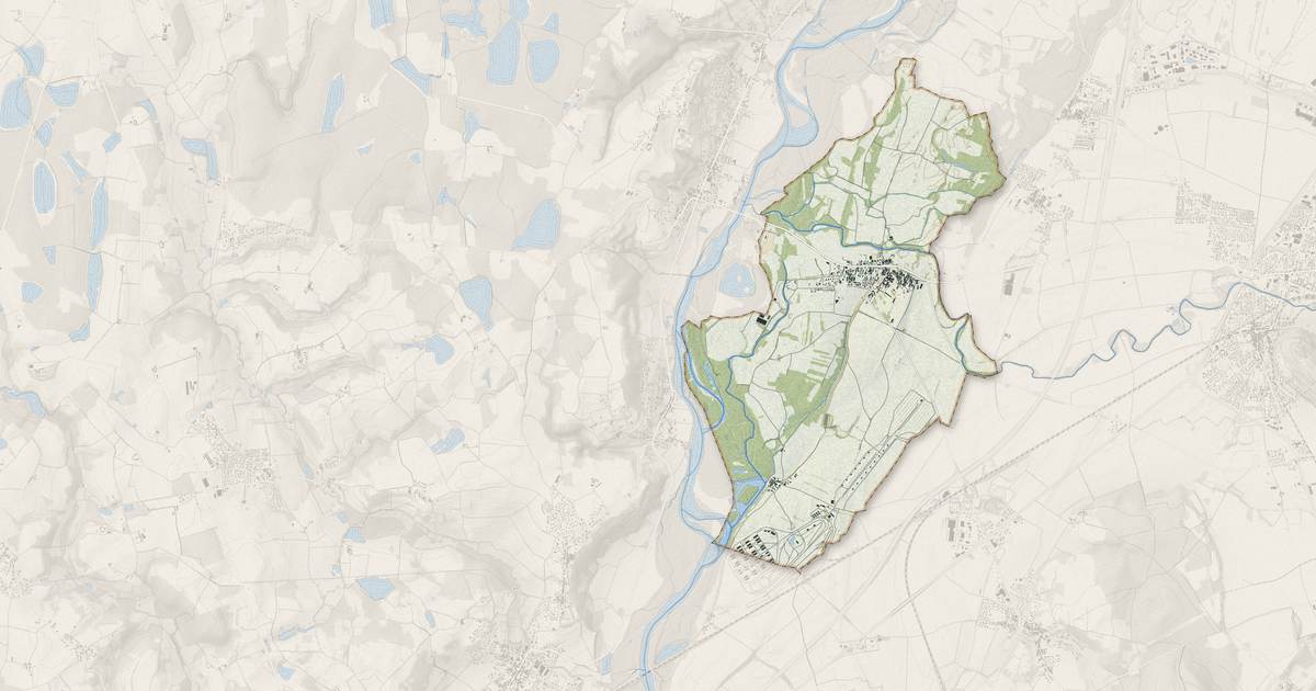 Portrait cartographique de Saint-Maurice-de-Rémens : relief, eau, forêts, bâti et voies, calculés à partir des données de l'IGN