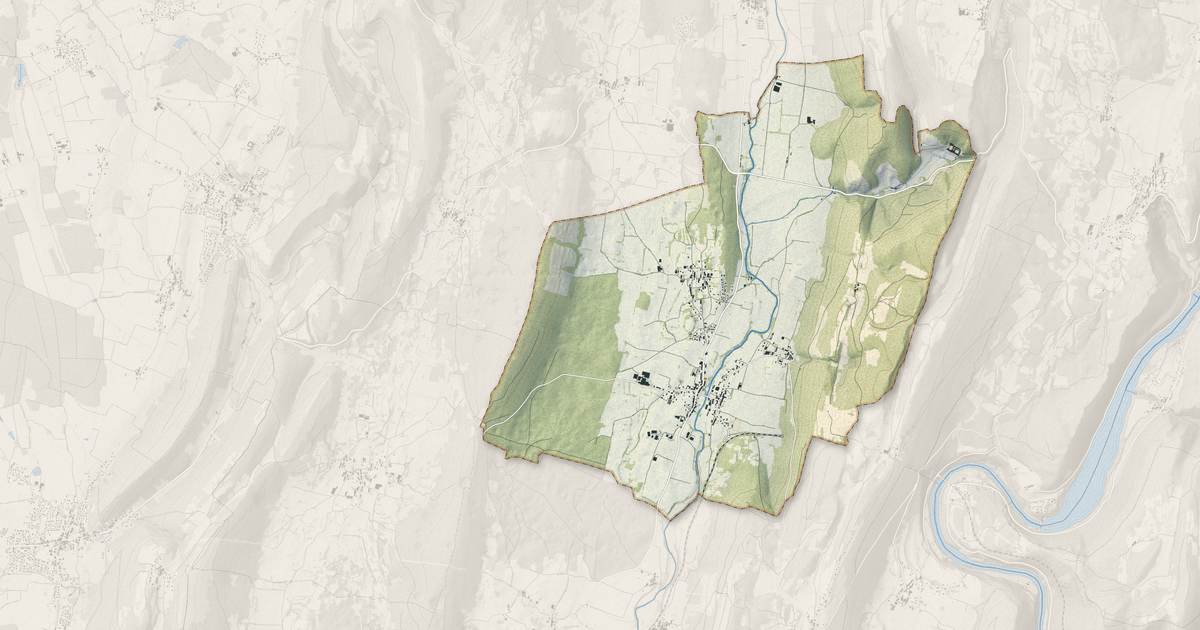 Portrait cartographique de Simandre-sur-Suran : relief, eau, forêts, bâti et voies, calculés à partir des données de l'IGN