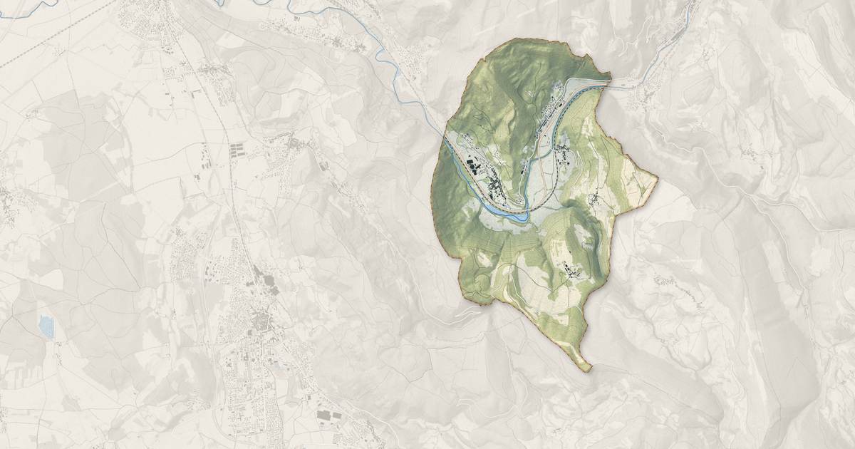 Portrait cartographique de Torcieu : relief, eau, forêts, bâti et voies, calculés à partir des données de l'IGN