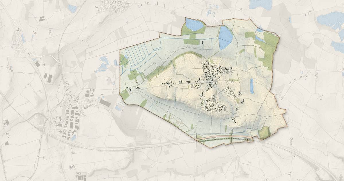Portrait cartographique de Tramoyes : relief, eau, forêts, bâti et voies, calculés à partir des données de l'IGN