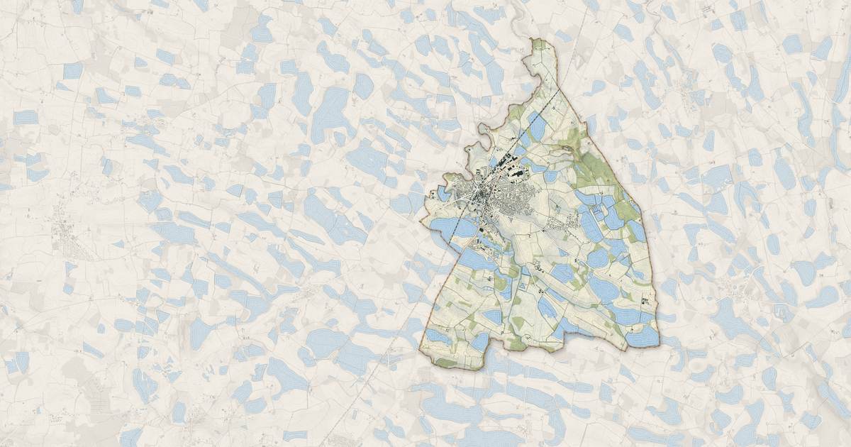 Portrait cartographique de Villars-les-Dombes : relief, eau, forêts, bâti et voies, calculés à partir des données de l'IGN