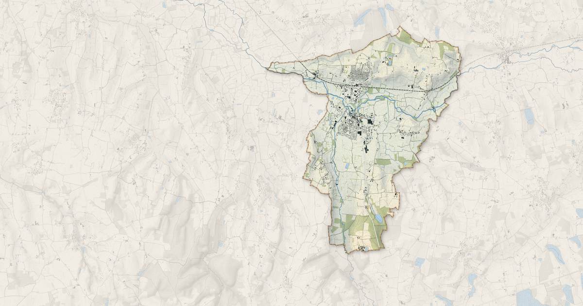 Portrait cartographique de Vonnas : relief, eau, forêts, bâti et voies, calculés à partir des données de l'IGN