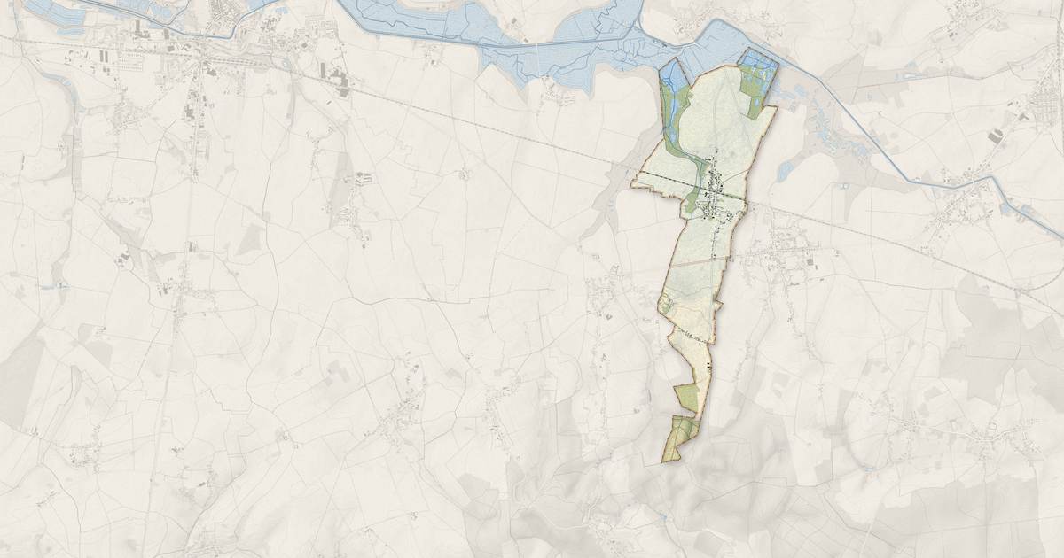 Portrait cartographique de Annois : relief, eau, forêts, bâti et voies, calculés à partir des données de l'IGN