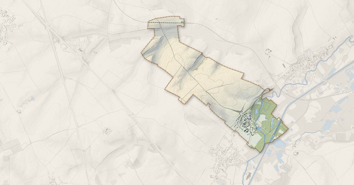 Portrait cartographique de Berthenicourt : relief, eau, forêts, bâti et voies, calculés à partir des données de l'IGN