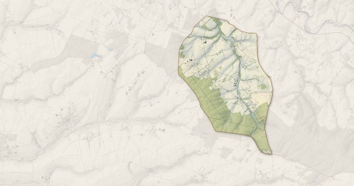 Portrait cartographique de Besmont : relief, eau, forêts, bâti et voies, calculés à partir des données de l'IGN