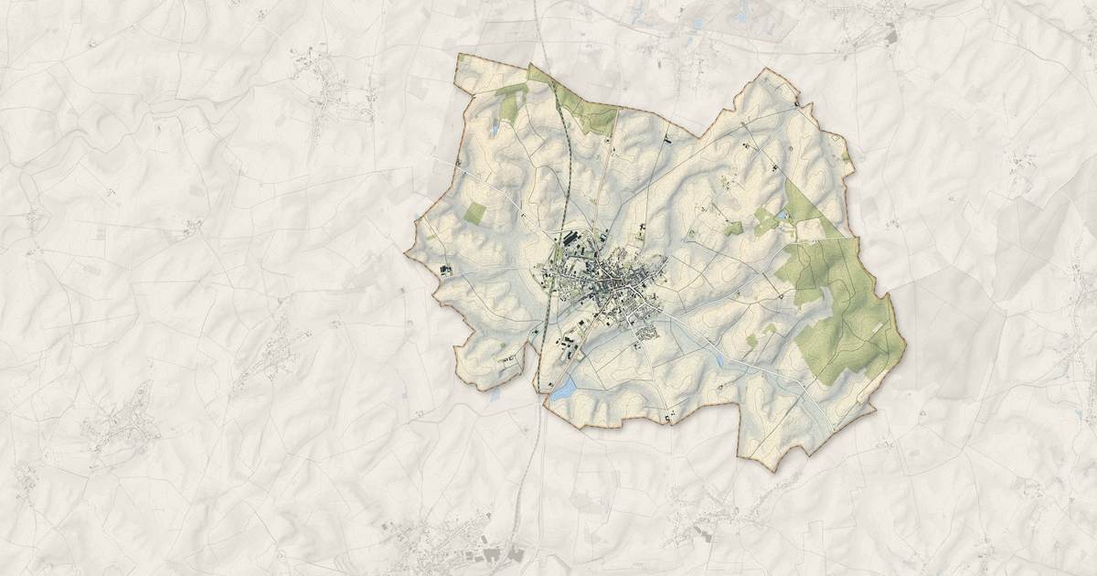 Portrait cartographique de Bohain-en-Vermandois : relief, eau, forêts, bâti et voies, calculés à partir des données de l'IGN