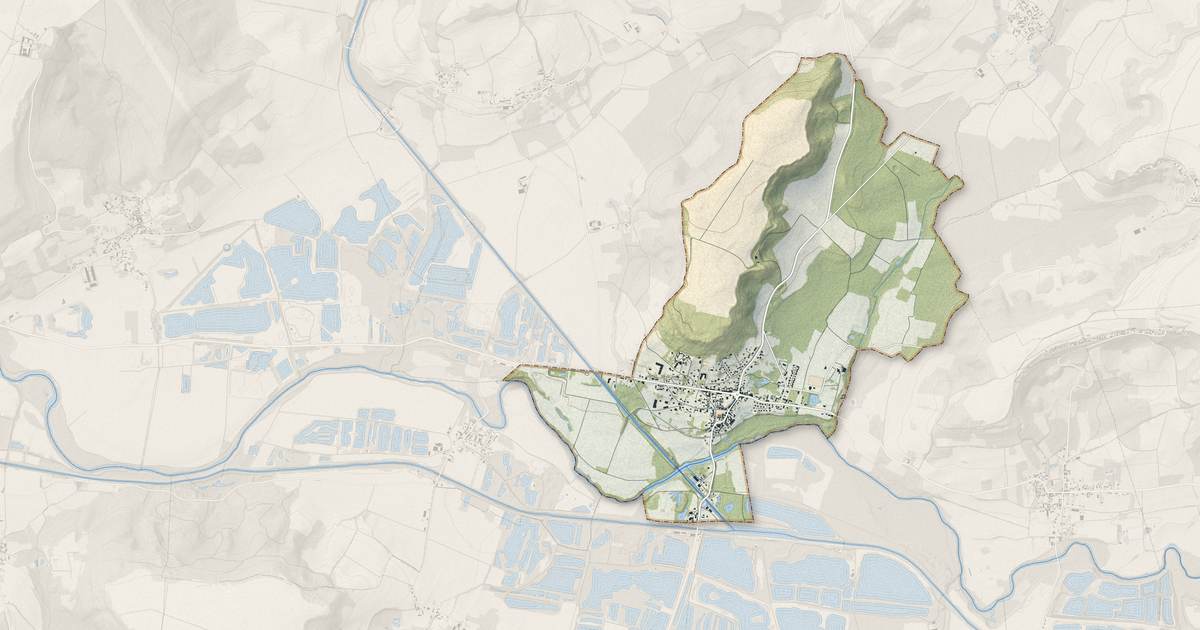 Portrait cartographique de Bourg-et-Comin : relief, eau, forêts, bâti et voies, calculés à partir des données de l'IGN