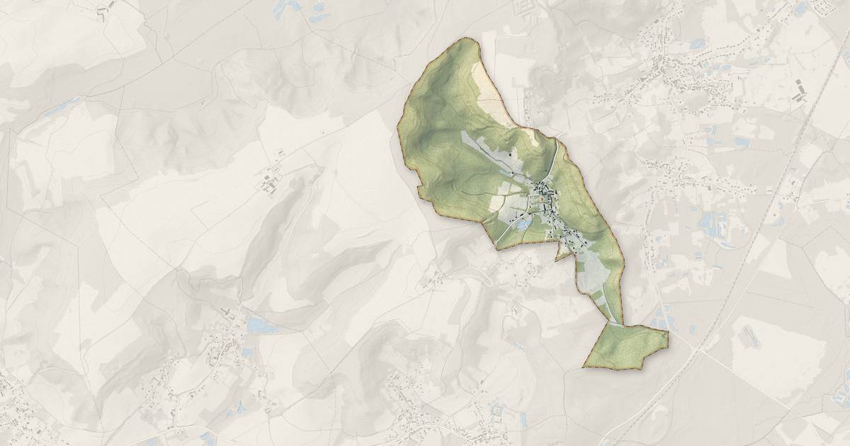 Portrait cartographique de Bourguignon-sous-Montbavin : relief, eau, forêts, bâti et voies, calculés à partir des données de l'IGN
