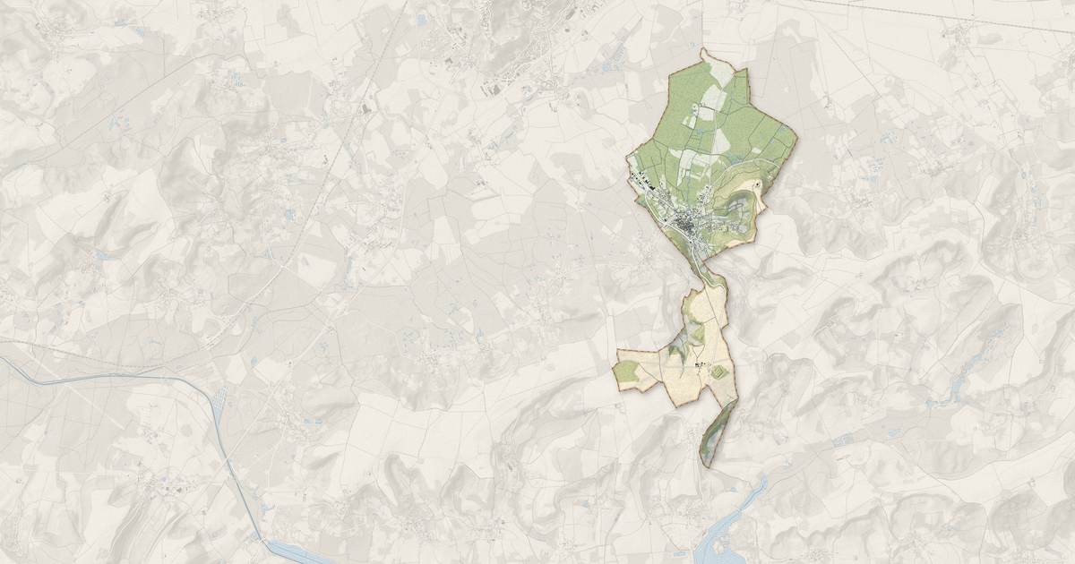 Portrait cartographique de Bruyères-et-Montbérault : relief, eau, forêts, bâti et voies, calculés à partir des données de l'IGN