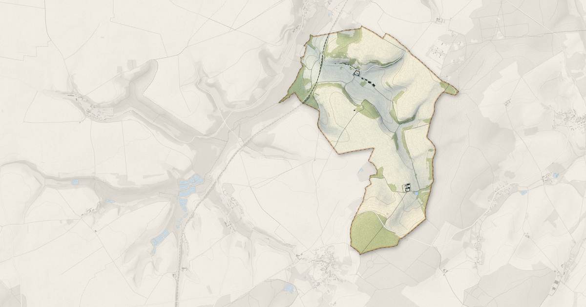 Portrait cartographique de Bruys : relief, eau, forêts, bâti et voies, calculés à partir des données de l'IGN