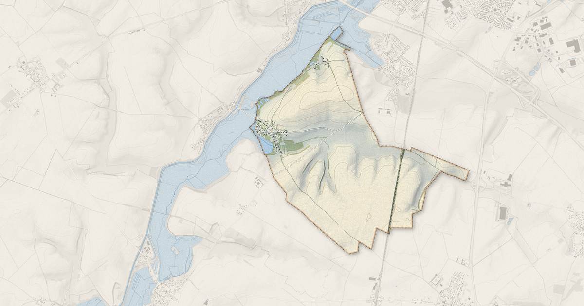 Portrait cartographique de Castres : relief, eau, forêts, bâti et voies, calculés à partir des données de l'IGN