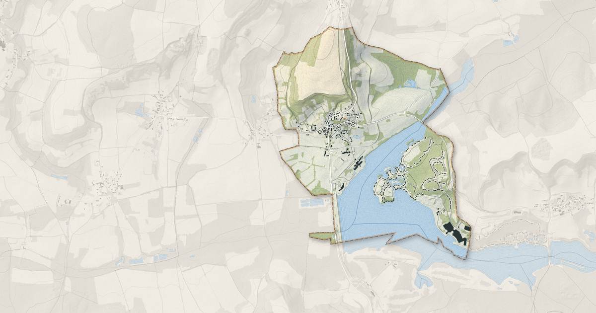 Portrait cartographique de Chamouille : relief, eau, forêts, bâti et voies, calculés à partir des données de l'IGN