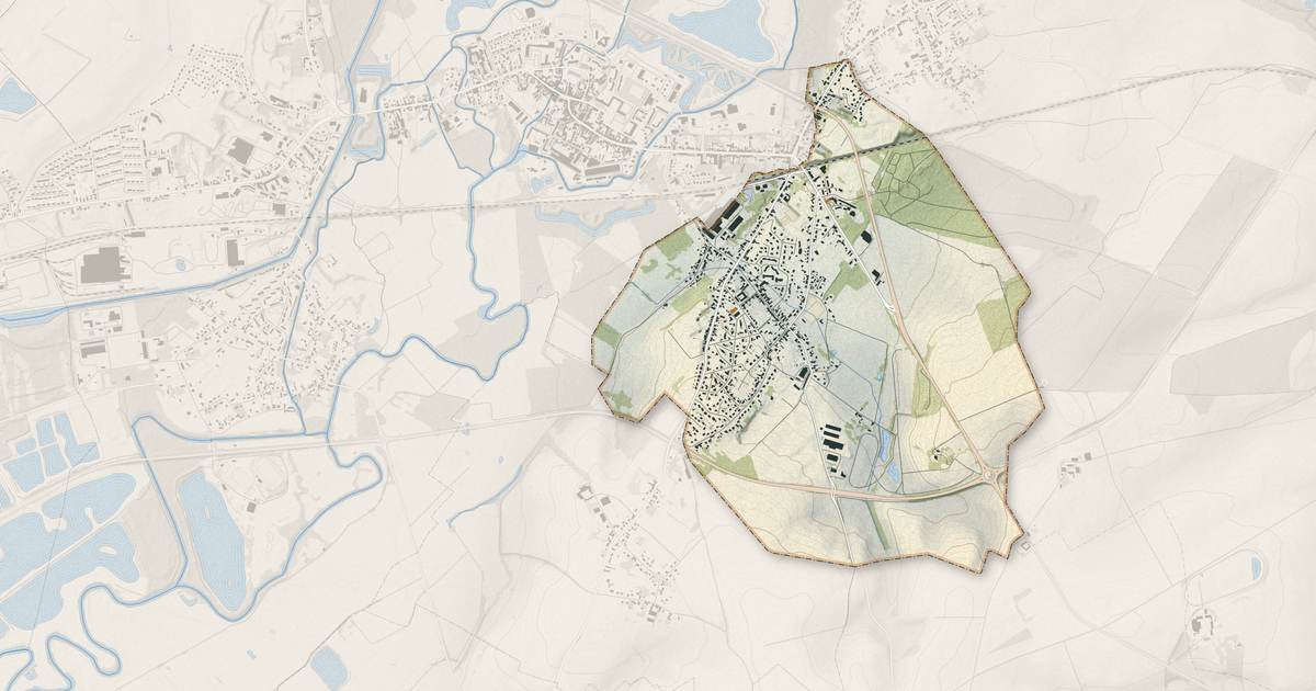 Portrait cartographique de Charmes : relief, eau, forêts, bâti et voies, calculés à partir des données de l'IGN