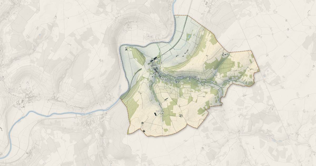 Portrait cartographique de Chézy-sur-Marne : relief, eau, forêts, bâti et voies, calculés à partir des données de l'IGN