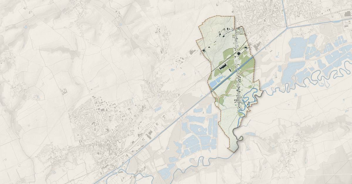 Portrait cartographique de Condren : relief, eau, forêts, bâti et voies, calculés à partir des données de l'IGN