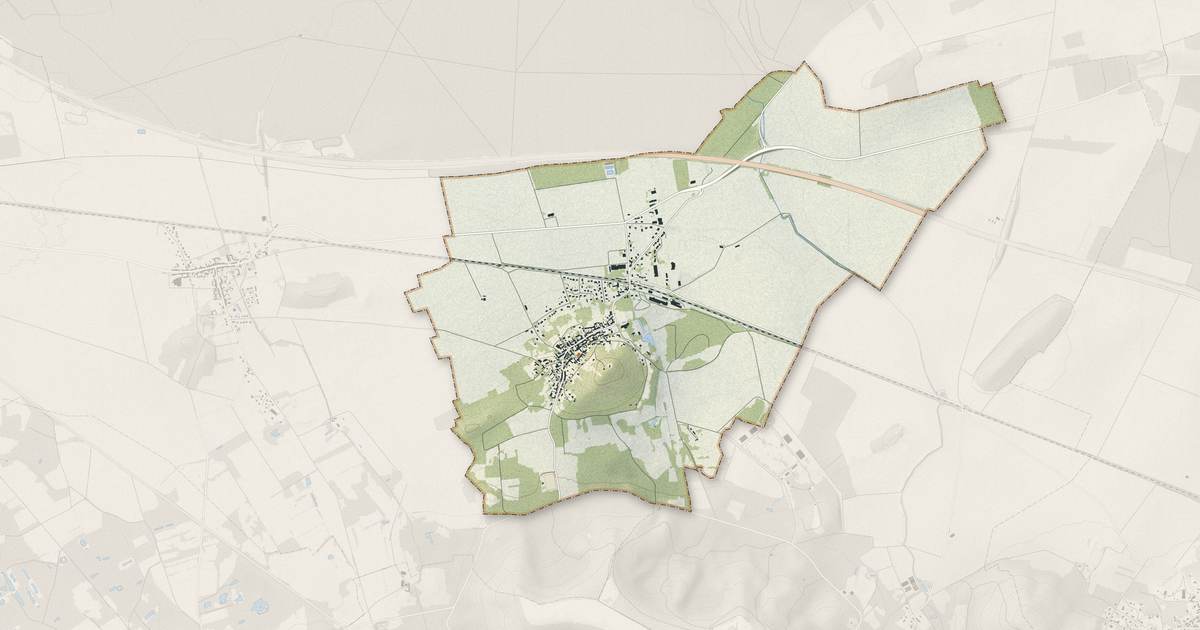 Portrait cartographique de Coucy-lès-Eppes : relief, eau, forêts, bâti et voies, calculés à partir des données de l'IGN