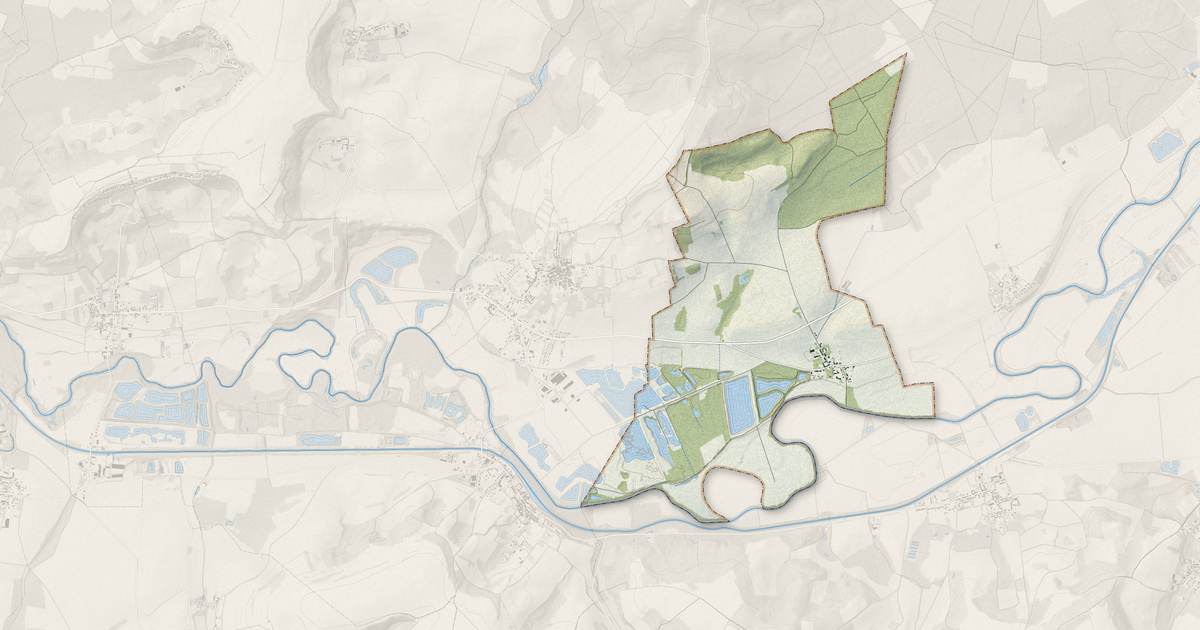 Portrait cartographique de Cuiry-lès-Chaudardes : relief, eau, forêts, bâti et voies, calculés à partir des données de l'IGN