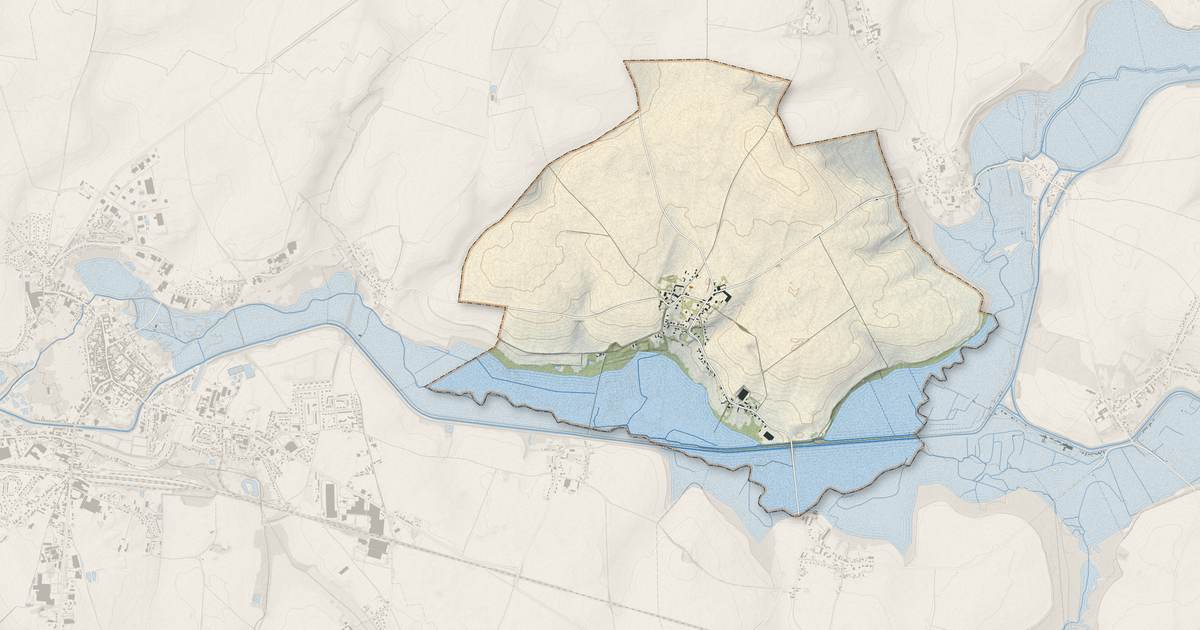 Portrait cartographique de Dury : relief, eau, forêts, bâti et voies, calculés à partir des données de l'IGN