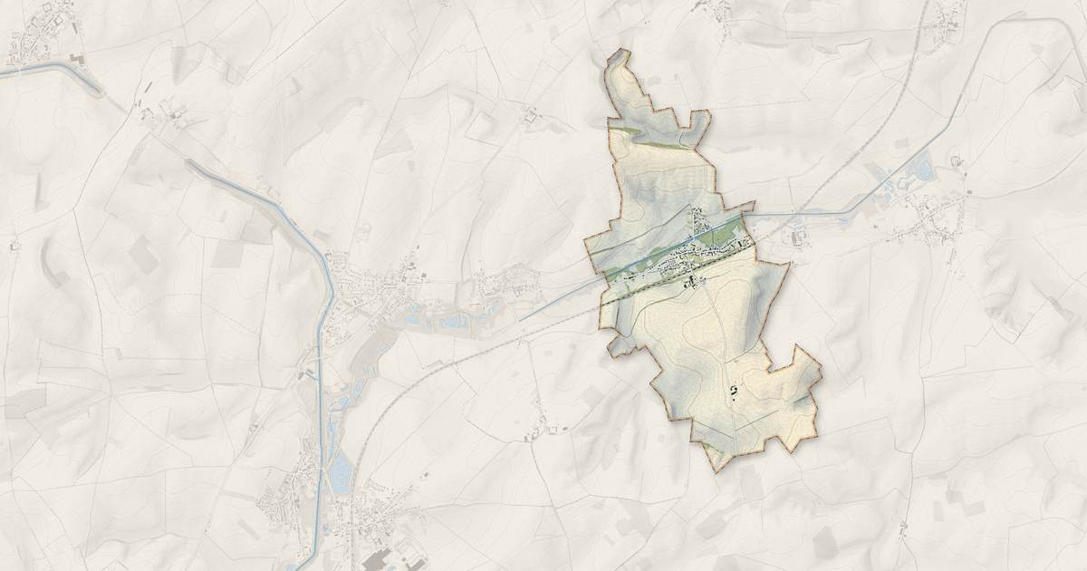 Portrait cartographique de Essigny-le-Petit : relief, eau, forêts, bâti et voies, calculés à partir des données de l'IGN