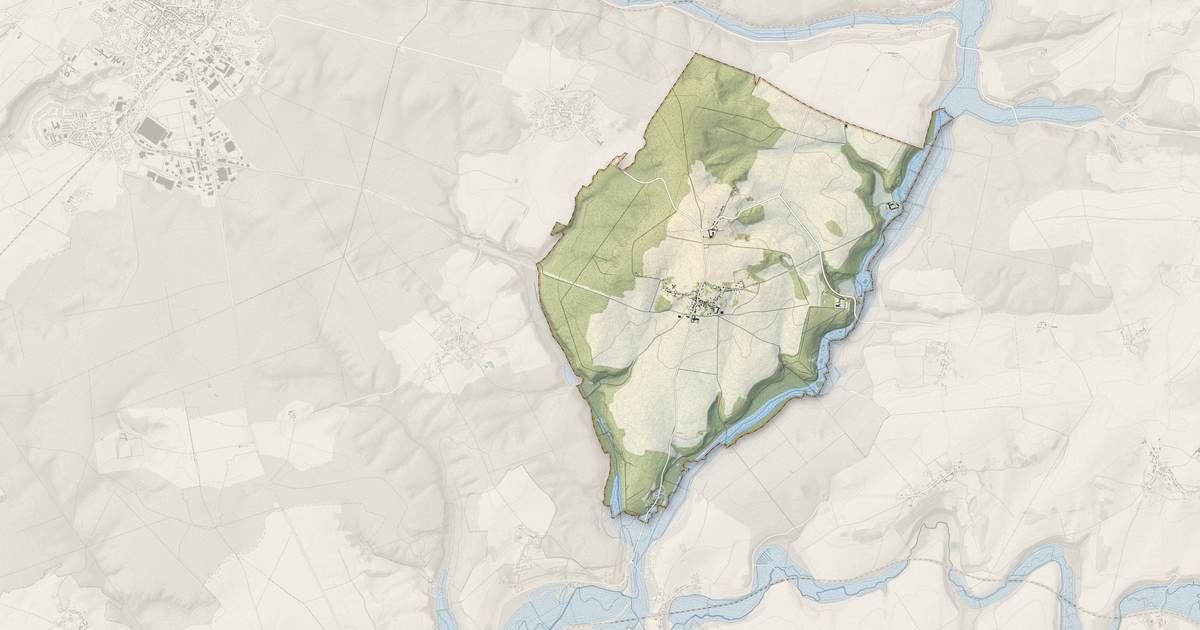 Portrait cartographique de Faverolles : relief, eau, forêts, bâti et voies, calculés à partir des données de l'IGN