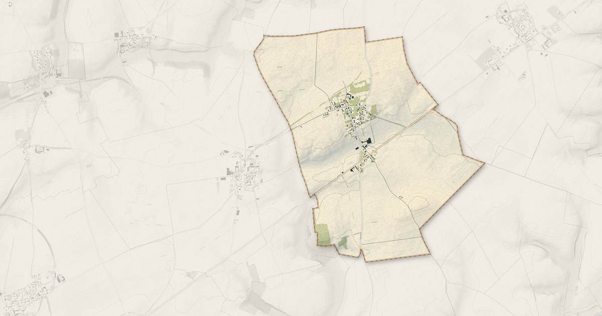 Portrait cartographique de Fluquières : relief, eau, forêts, bâti et voies, calculés à partir des données de l'IGN