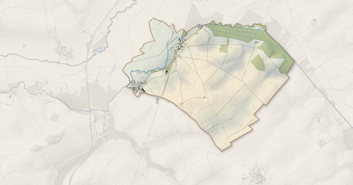 Portrait cartographique de Froidmont-Cohartille : relief, eau, forêts, bâti et voies, calculés à partir des données de l'IGN