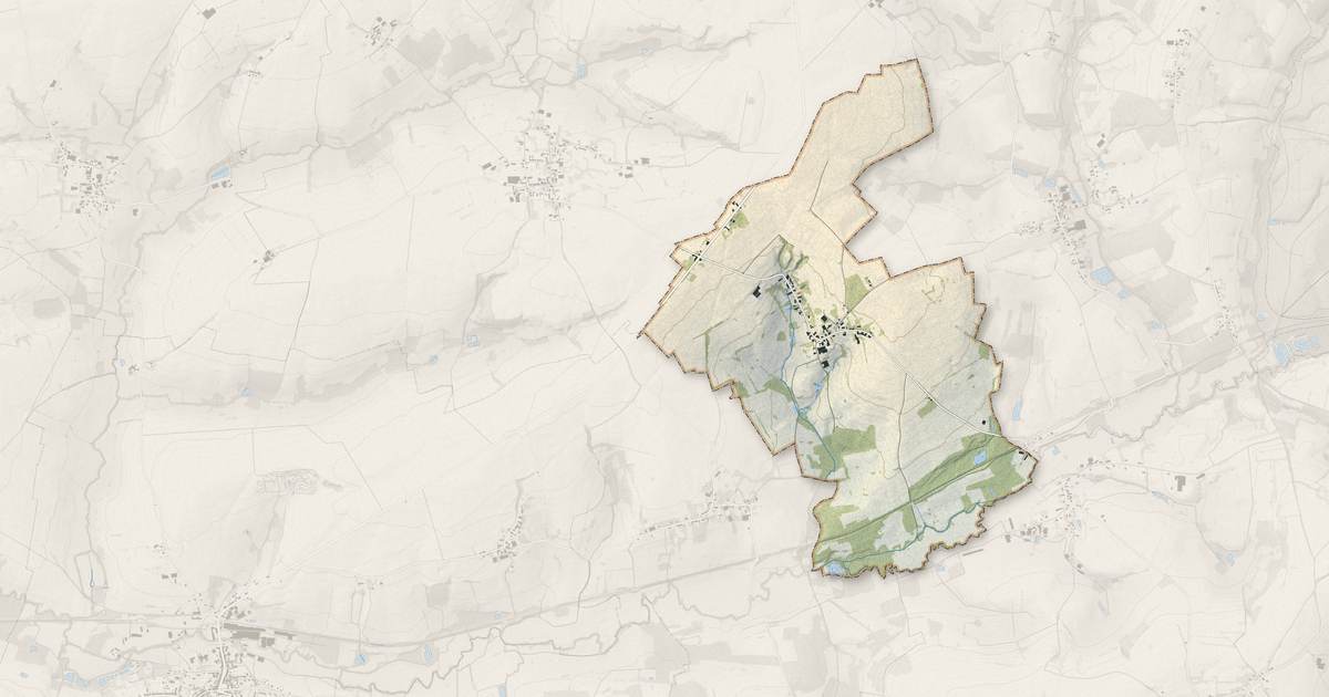 Portrait cartographique de Grandrieux : relief, eau, forêts, bâti et voies, calculés à partir des données de l'IGN