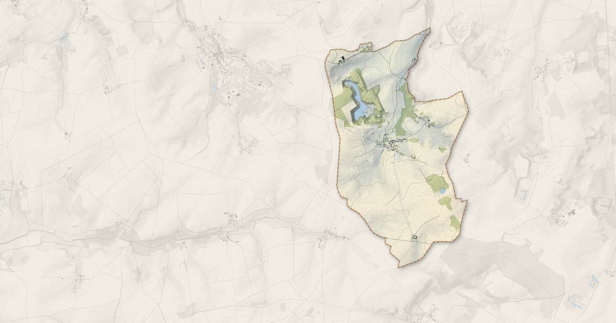 Portrait cartographique de Latilly : relief, eau, forêts, bâti et voies, calculés à partir des données de l'IGN