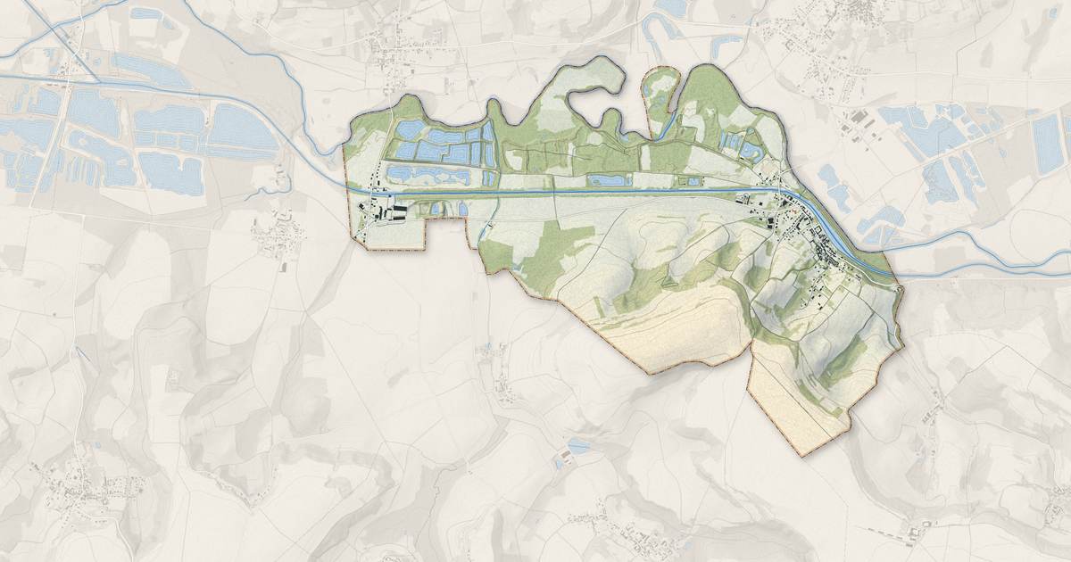 Portrait cartographique de Maizy : relief, eau, forêts, bâti et voies, calculés à partir des données de l'IGN