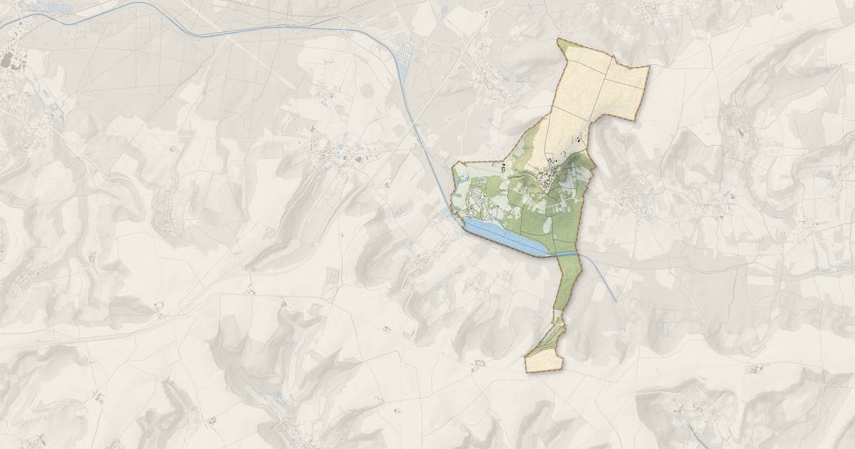 Portrait cartographique de Monampteuil : relief, eau, forêts, bâti et voies, calculés à partir des données de l'IGN