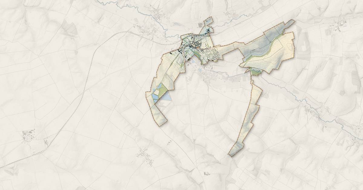 Portrait cartographique de Montcornet : relief, eau, forêts, bâti et voies, calculés à partir des données de l'IGN